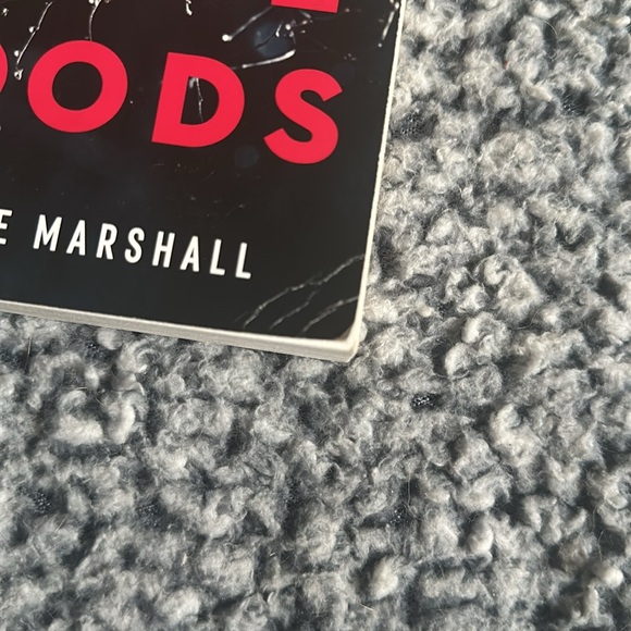 What Lies in the Woods - Kate Alice Marshall - Picture 3 of 4